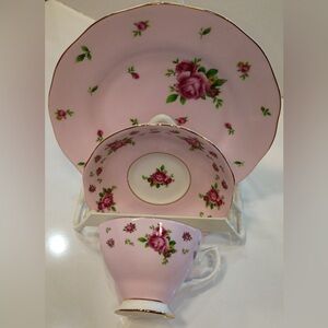 Royal Albert New Country Roses Pink Vintage 3-Piece Tea Set, NEW